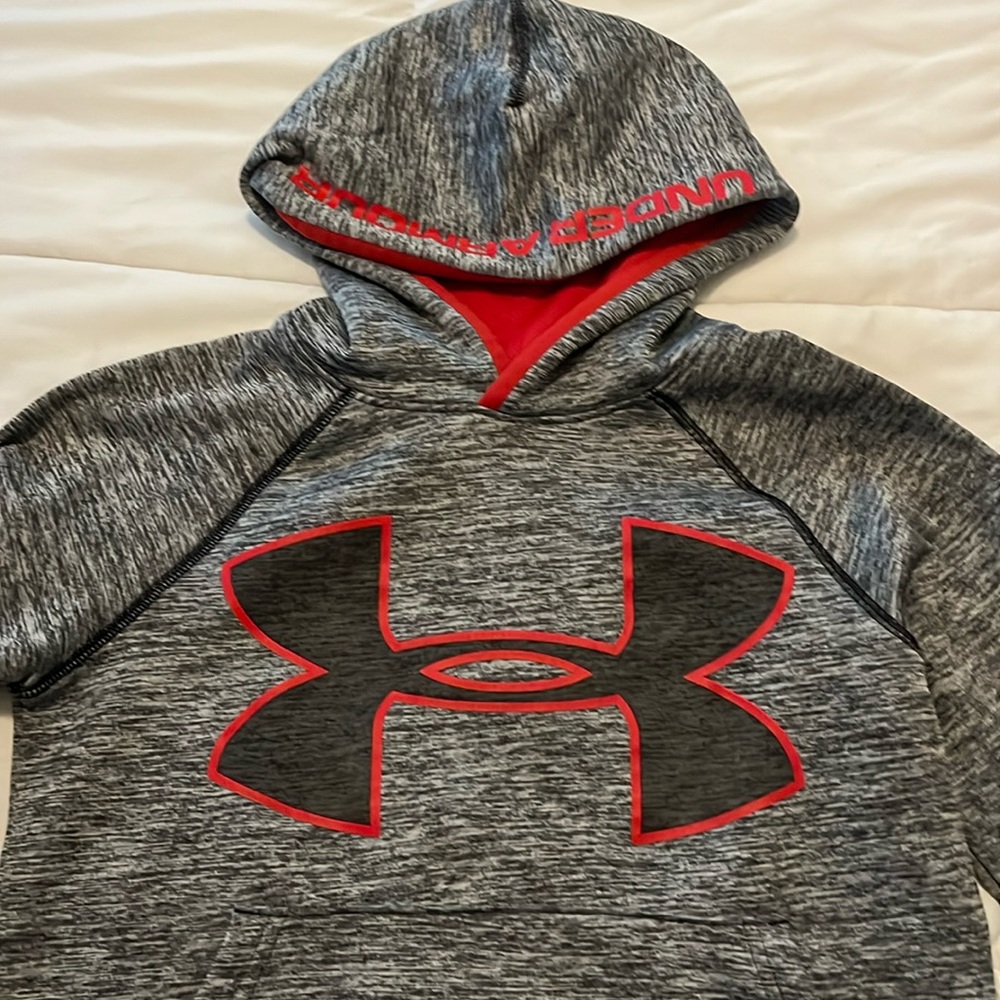 Youth Small Boys Under Armour Hoodie